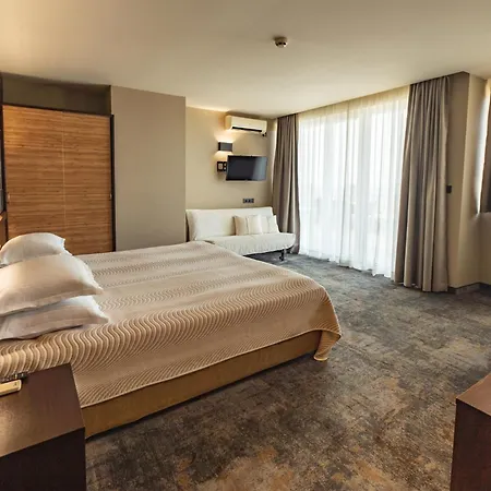 Kalithea Family 호텔