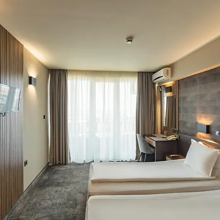 호텔 Kalithea Family 소조폴