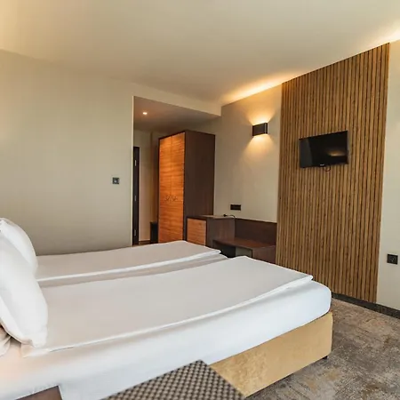 Kalithea Family 호텔