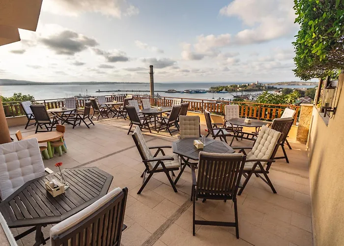 Kalithea Family מלון 3*